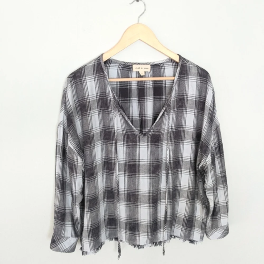 Anthropologie Cloth & Stone Grey Plaid Peasant Top - Picture 3 of 10